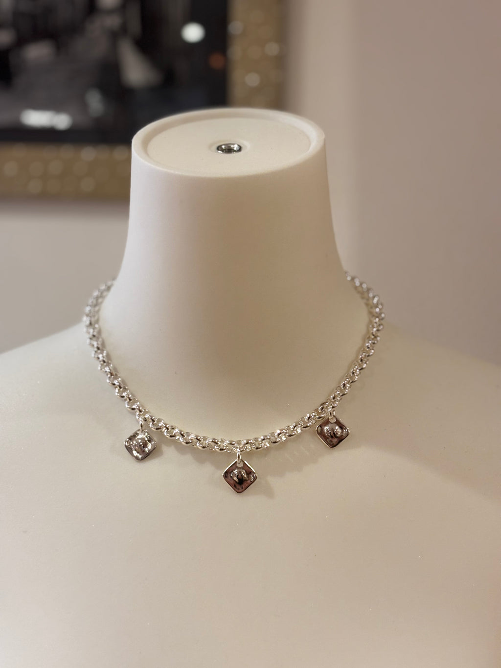 Collier ras de cou Scudo