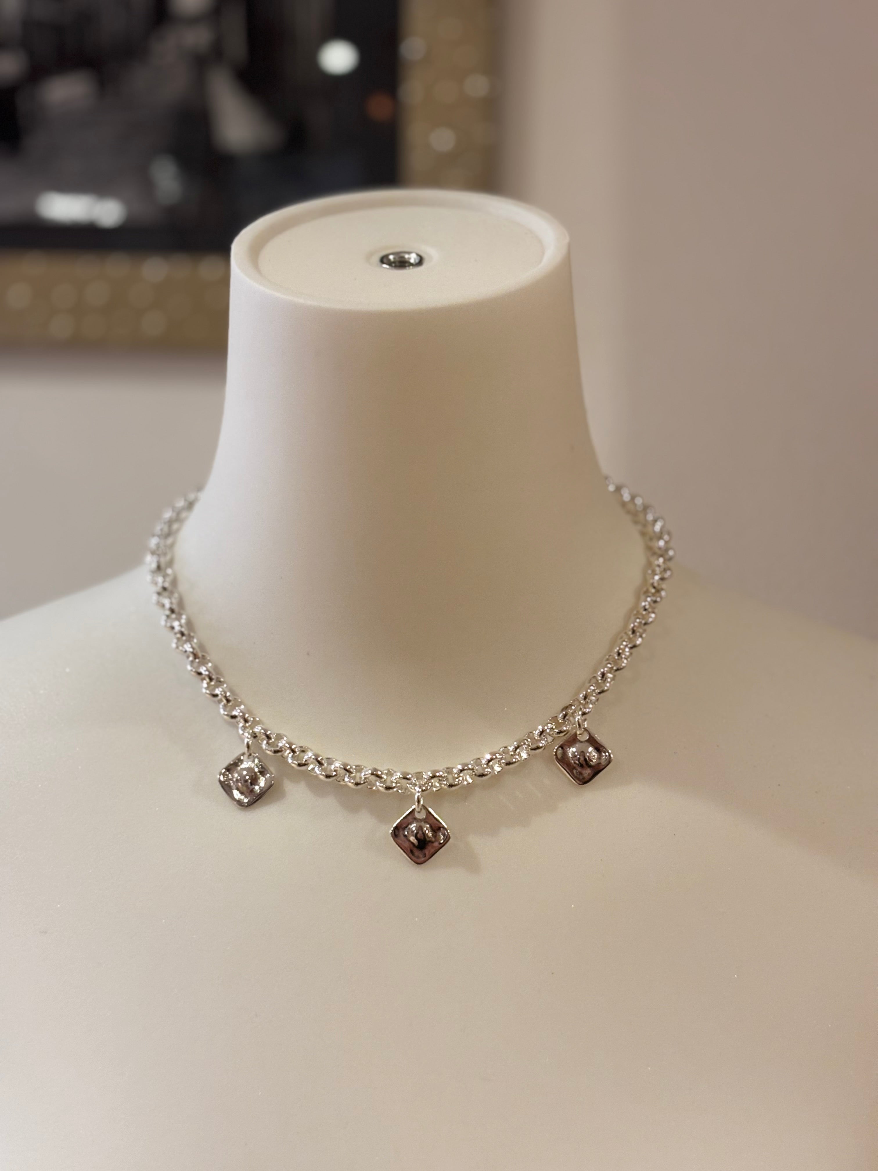 Collier ras de cou Scudo