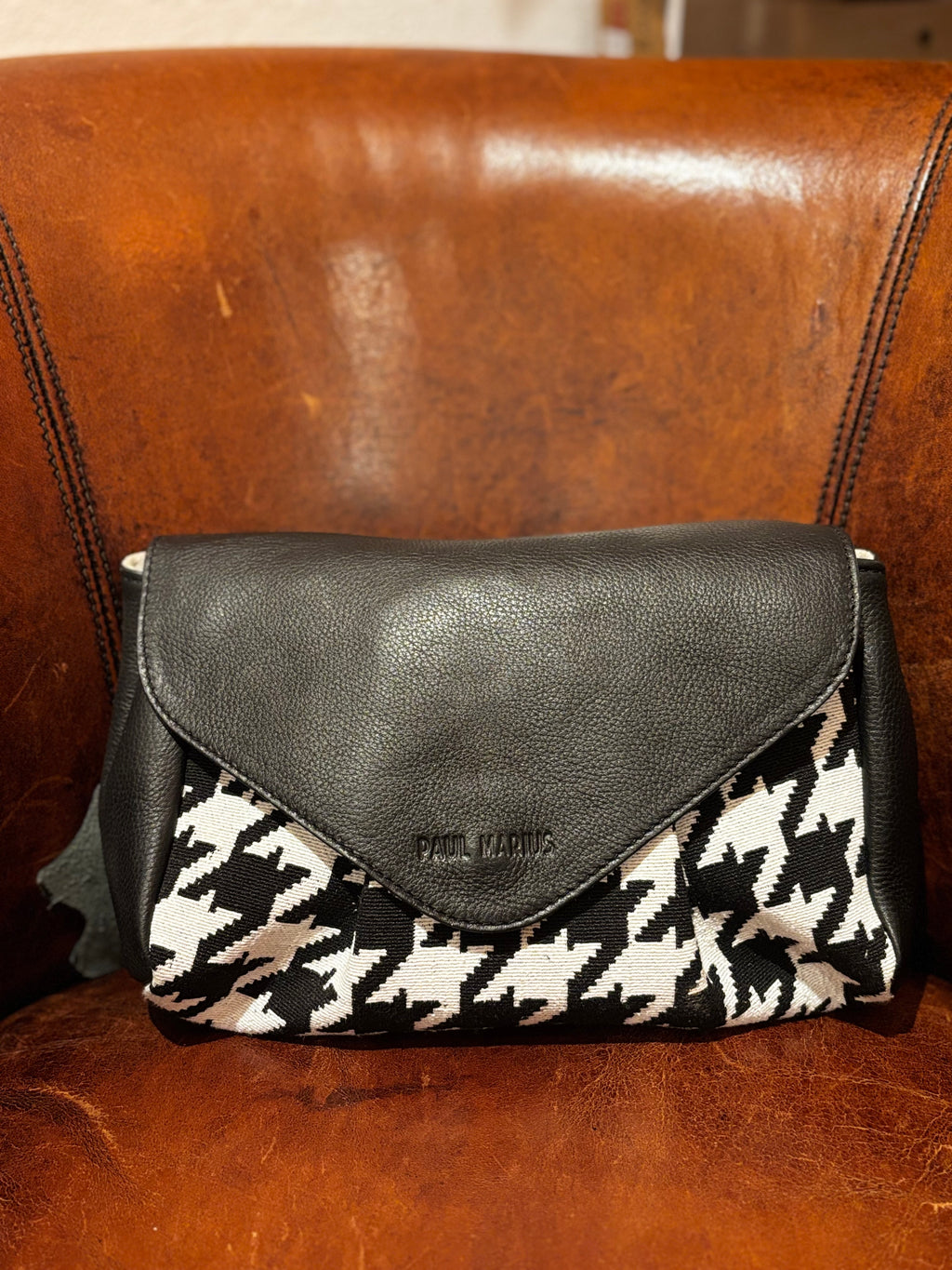 Suzon allure noir - Paul Marius