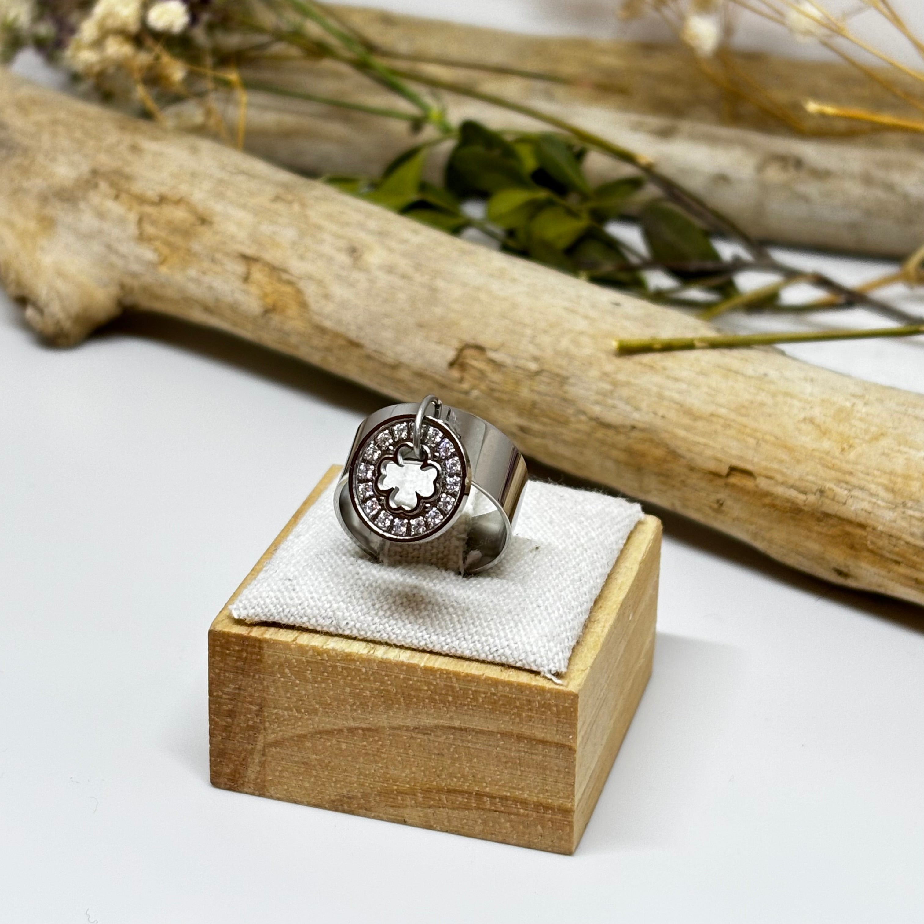 Bague argentée Bohm - Pendentif trèfle