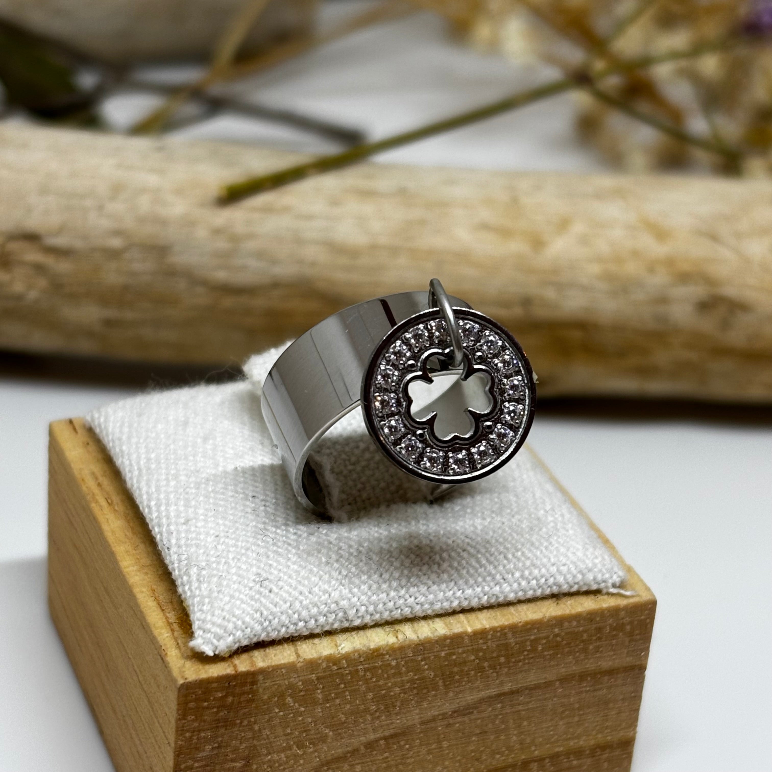 Bague argentée Bohm - Pendentif trèfle